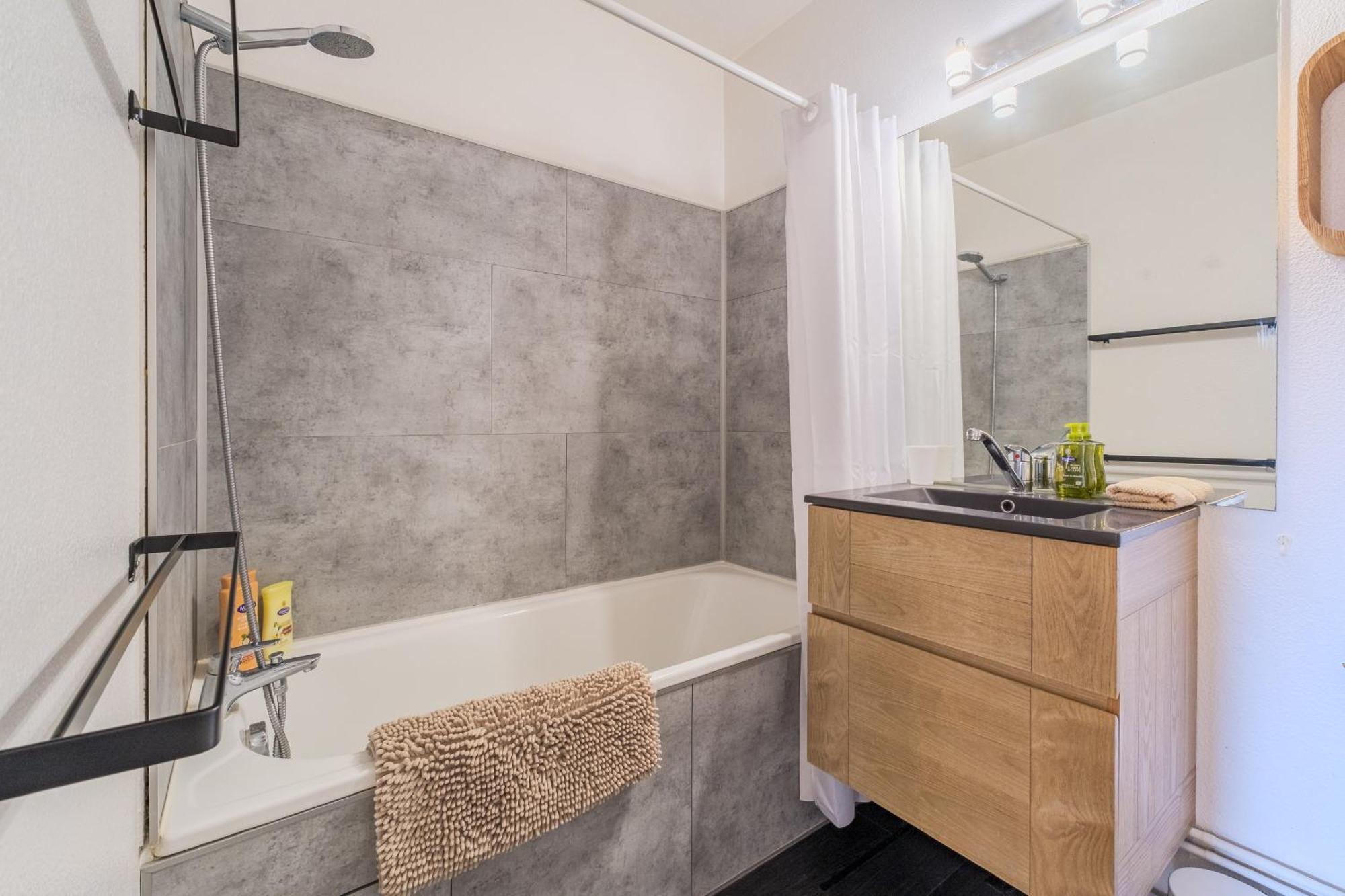 Les Elfes - Avec Entree Autonome, Clim Neuve, Jardin, Parking Prive & Gourmandises Offertes ! - Apartment Toulouse Luaran gambar